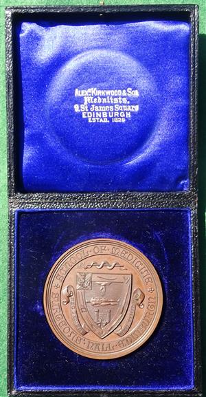 Surgeons Hall, Edinburgh, School of Medicine, bronze prize medal (awarded 1900), arms with medical symbols, rev. awarded to J B Dunlop