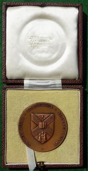 Edinburgh University, bronze prize medal (awarded 1962), arms, rev. wreath, award inscription CIVIL ENGINEERING DESIGN ALEXANDER I.B. MOFFAT